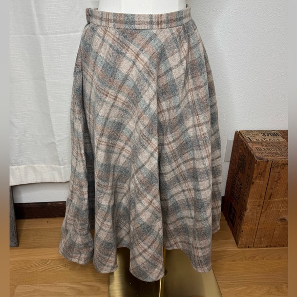 VTG 70s Patty Woodard California Women's 100% Virgin Wool Suit. - Picture 15 of 17